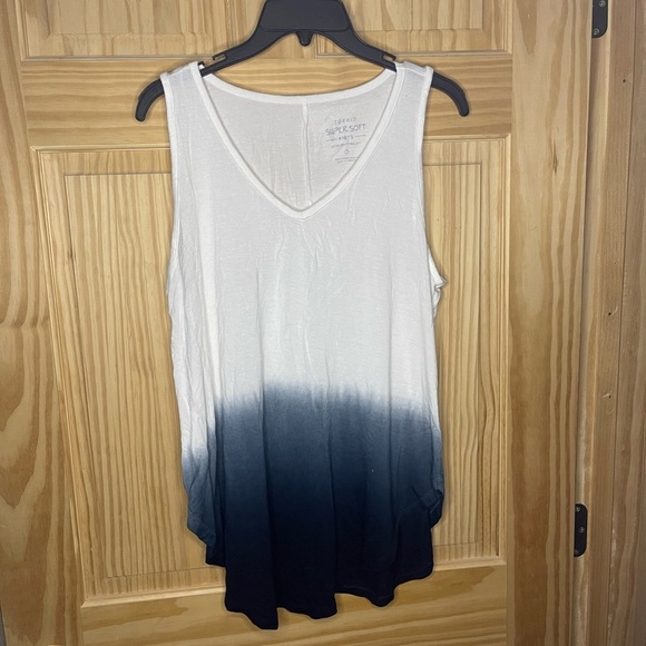Torrid Super Soft White & Black Ombre Tunic Tank - Picture 1 of 4
